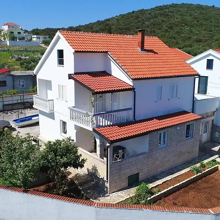 Leme - Two Bedroom With Balcony And Sea View Ap1 Daire